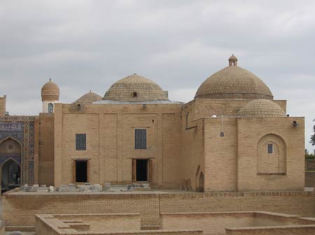 Ансамбль мавзолеев Шахи-Зинда в Самарканде. Мавзолей Кусама ибн Аббаса, XIV в., декор XV в. (Kusam-ibn-Abbas Complex)